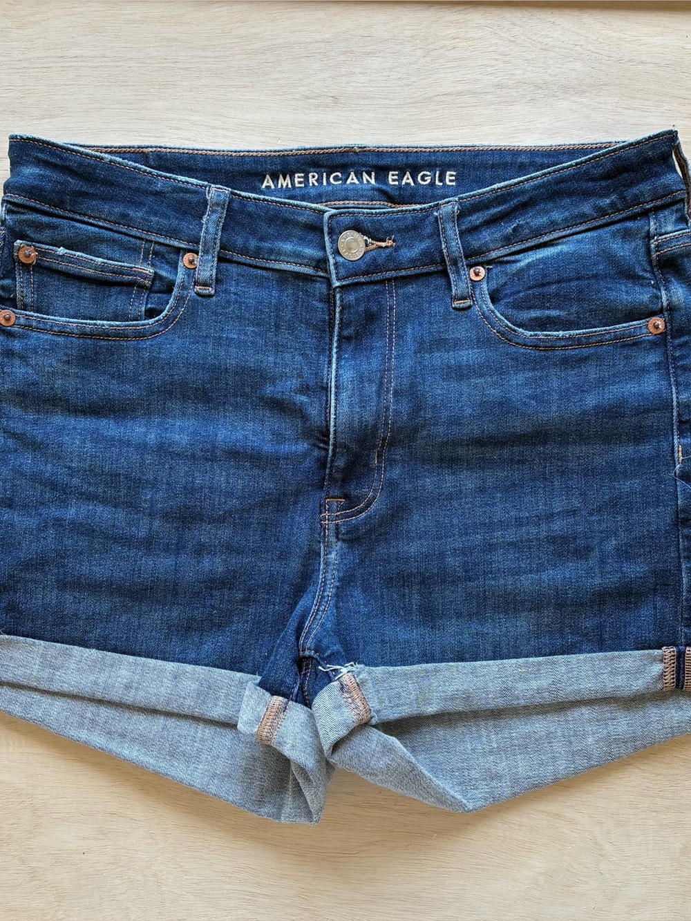 American Eagle Next Level Stretch Denim Shorts Size 10 Dark Wash
Cuffed